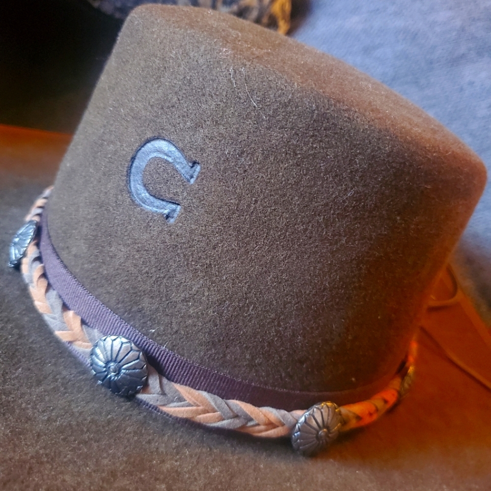 Charlie horse hat
